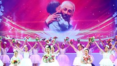 Tháng Năm nhớ Bác, hát mãi tên Người