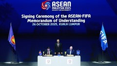 Thủ tướng Phạm Minh Chính chứng kiến Lễ ký Bản ghi nhớ hợp tác ASEAN-FIFA trong khuôn khổ Hội nghị cấp cao ASEAN 47