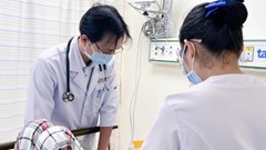 Hàng chục người nghi ngộ độc thực phẩm sau khi ăn bánh mì ở TP HCM