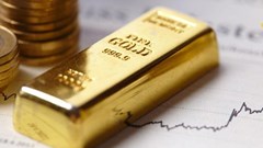 Vàng trong nước vẫn nóng dù giá thế giới lao dốc, có nên mua vàng lúc này?