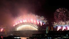 Sắc màu văn hóa năm mới trên khắp thế giới