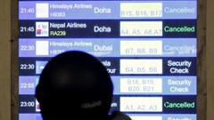 Hàng trăm nghìn hành khách mắc kẹt khi Trung Đông đóng cửa không phận