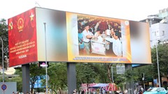  Khắp nơi rực rỡ cờ hoa hướng về ngày hội non sông