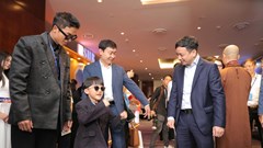 (Kỳ 2) Ai đang định hình văn hóa mạng?