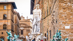 Italia: Đài phun nước Neptune bị phá hoại vì trò đùa của du khách