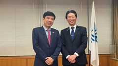Tổng lãnh sự Việt Nam tại Osaka Nguyễn Trường Sơn chào xã giao các đối tác Nhật Bản nhân dịp nhận nhiệm vụ công tác