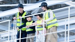 Du lịch công nghiệp bùng nổ, trẻ em Trung Quốc lớn lên cùng công nghệ