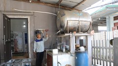 Hàng nghìn hộ dân Bình Sơn trắng đêm chờ giọt nước
