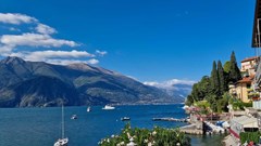 Làng du lịch nổi tiếng ở Italia mạnh tay phạt du khách mặc đồ bơi đi giữa phố