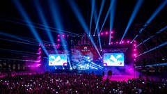 “Nụ hôn” Vinhomes Royal Island đánh thức “nàng công chúa” ngủ yên nơi đất Cảng