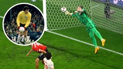 Thủ môn Thổ Nhĩ Kỳ tái hiện pha cản phá huyền thoại ở World Cup 1970