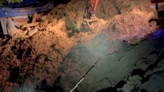 Sạt lở đất làm 2 người tử vong tại xóm Má Mư, xã Cuối Hạ, huyện Kim Bôi