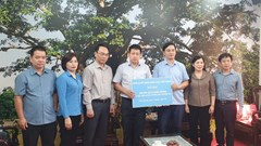 Nhà xuất bản Giáo dục dồn lực cung ứng khoảng 18 triệu bản SGK cho học sinh vùng lũ