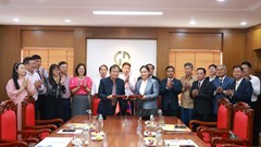 NXBGDVN ký kết thỏa thuận giai đoạn 2025–2027 với NXBGD-TT Lào