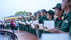 Núi Bà Đen tổ chức dâng đăng tưởng nhớ các anh hùng liệt sĩ ngày 27.7