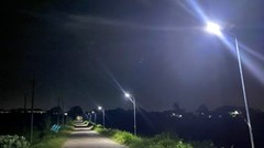 “Ánh sáng xanh” thắp sáng từng bản làng, xóm biển mùa hè