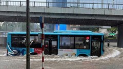 [TRỰC TIẾP] Cập nhật tình hình ngập lụt ở Hà Nội sau bão số 10, nhiều tuyến phố tê liệt