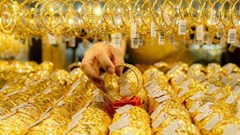Giá vàng hôm nay 26.10: Trong nước tăng mạnh, ngược chiều thế giới