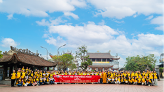 Lễ tạ nguồn tại Chùa Đại Bi trong khuôn khổ Ngày hội Chợ Viềng Food 2025