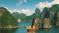 Điểm tin du lịch ngày 23.4: Quy hoạch bảo tồn vịnh Hạ Long hướng tới phát huy giá trị di sản thế giới