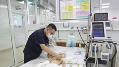 Phú Thọ: Cấp cứu thành công bé trai 29 tháng tuổi viêm phổi nặng do đồng nhiễm 5 căn nguyên