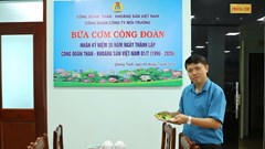 Ấm áp “Bữa cơm Công đoàn” - Hoạt động đầy ý nghĩa đối với cán bộ công nhân viên