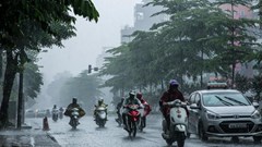 Thời tiết hôm nay 12.7: Hà Nội và TP. Hồ Chí Minh mưa dông cục bộ