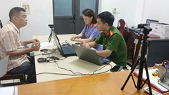 Đổ hơn 600 tấn bã bê tông ra sông, Giám đốc bị khởi tố