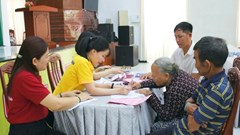 Đồng hành cùng người dân phục hồi sinh kế sau lũ