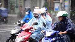 Thời tiết hôm nay 14.8: Hà Nội hạ nhiệt nhờ cơn mưa rào cuối ngày