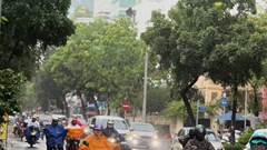 Thời tiết hôm nay 23.8: Hà Nội tiếp diễn mưa lớn, TP.HCM mưa dông chiều tối