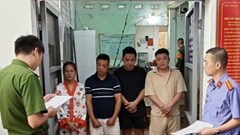 Tạm giữ 4 người sau vụ hành hung tài xế taxi ở Quảng Ninh