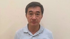 Bắt tạm giam Thứ trưởng Bộ Y tế Trần Văn Thuấn