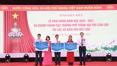Những tủ sách mở lối ước mơ cho học sinh vùng biên