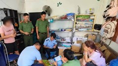Phát hiện quán photocopy in sách giáo khoa để bán