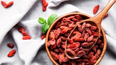 Mùa hè dễ hao tâm huyết, mất ngủ: 5 thực phẩm màu đỏ giúp an thần, hạ hỏa