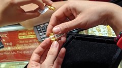 Vàng siêu nhỏ lên ngôi ngày vía Thần Tài