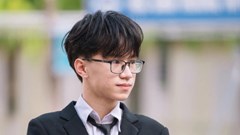 Thủ khoa “cú đúp” Toán - Lý: Hành trình bền bỉ của chàng trai xứ Nghệ