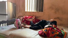 Chỉ với đôi chân, chàng trai bại não xứ Lạng làm chủ kênh TikTok 30.000 người theo dõi