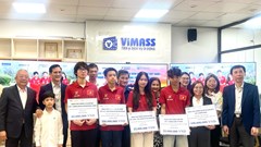 Nam sinh lớp 10 giành HCV Olympic Kinh tế toàn cầu với độ khó tương đương đại học năm 3