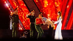 Chạm đến trái tim hàng vạn khán giả: Những khoảnh khắc đáng nhớ tại concert “Tổ quốc trong tim“