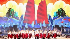 Dấu mốc lịch sử Quảng Ninh trở thành thành phố trực thuộc Trung ương qua đêm hội nghệ thuật