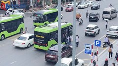 Xe cá nhân ngang nhiên lấn chiếm điểm đón, trả học sinh bằng xe buýt tại Quảng Ninh