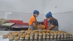 Nhớ hương vị bánh Trung thu truyền thống của người dân thành phố Cảng