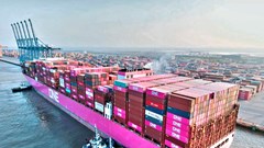 Siêu tàu container 360m cập Cảng Container Quốc tế Tân Cảng Hải Phòng