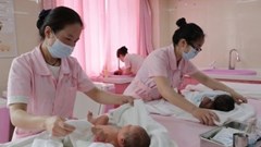 Trung Quốc: Tỉ lệ sinh giảm xuống mức thấp kỷ lục