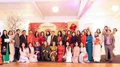 Gắn kết cộng đồng, hướng về quê hương