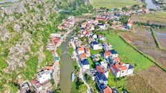 Bình yên làng nổi Kênh Gà