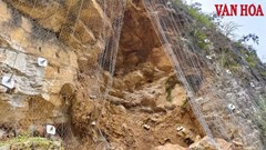 Núi Vái Giời: 6 tỉ đồng xử lý sạt lở nhưng… vẫn sạt lở