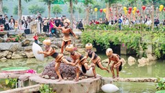 Đa dạng hoá sản phẩm du lịch dịp Tết, Ninh Bình bứt phá